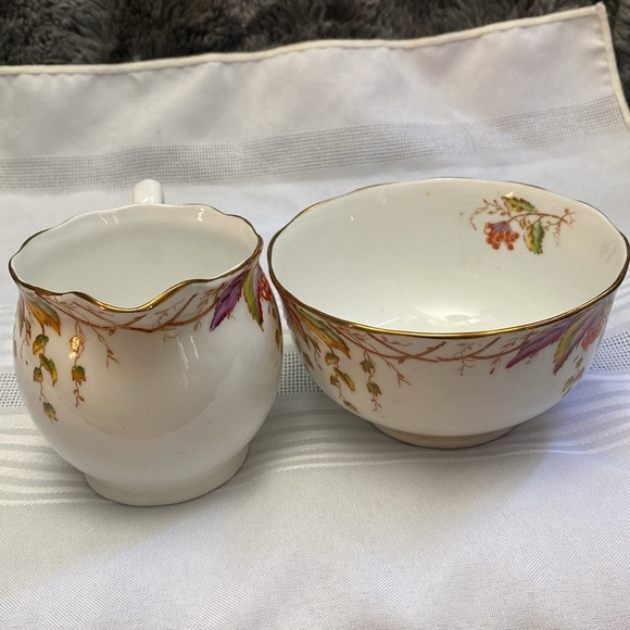 Rare Royal Albert sugar and cream set vintage “Virginia” - Picture 16 of 16